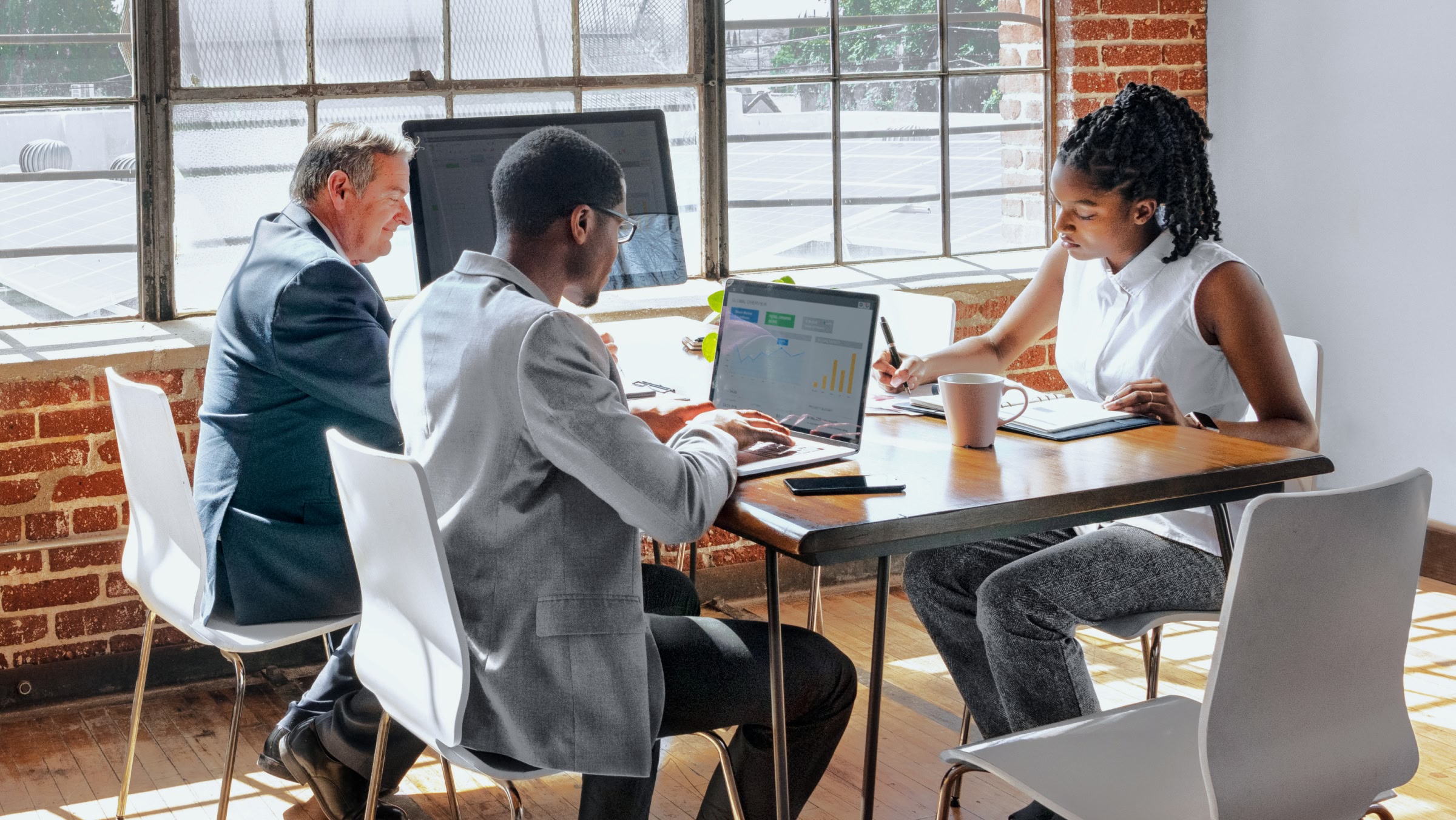Elevating the Investor Experience With CRM and Professional Investment Reporting