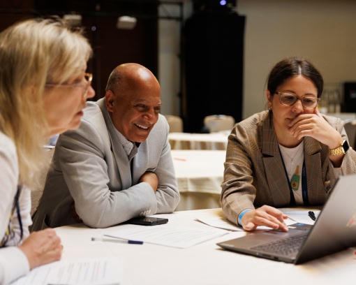 Attendees collaborating during a workshop at FUTURE conference