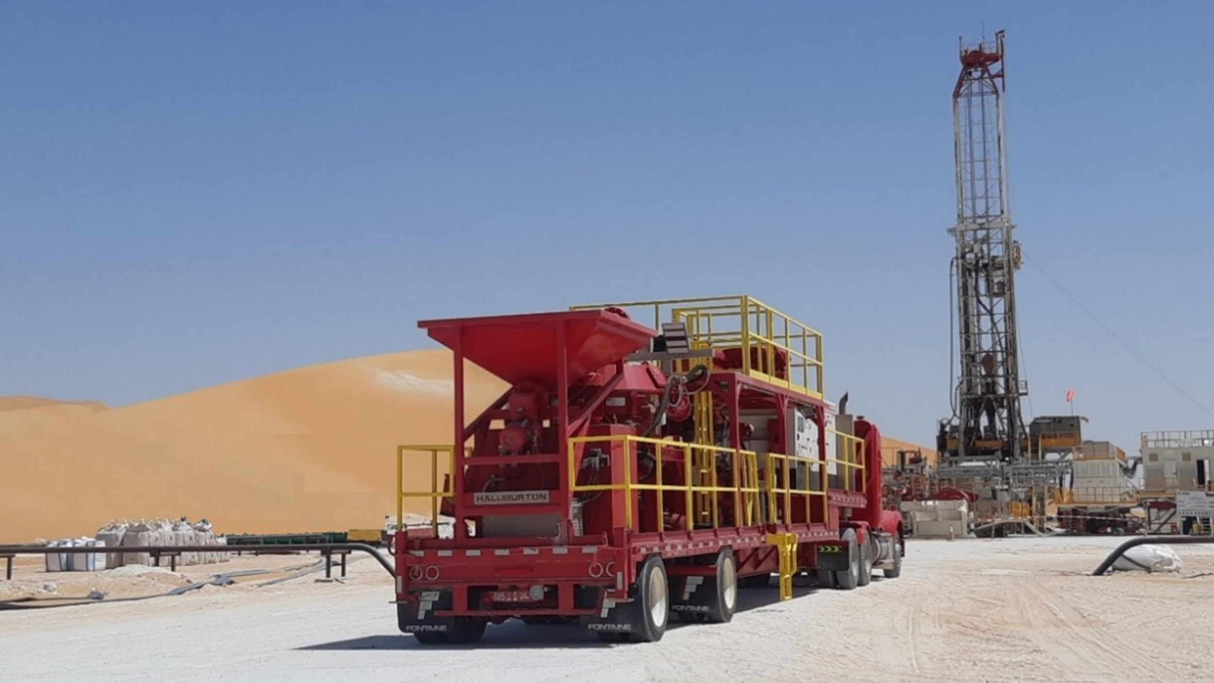 Wellbore sealant delivers in high temperature drilling operation