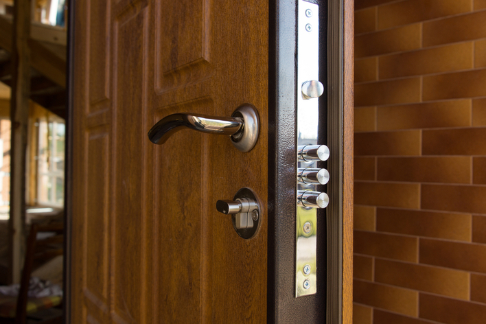 Front door secure deadbolt lock
