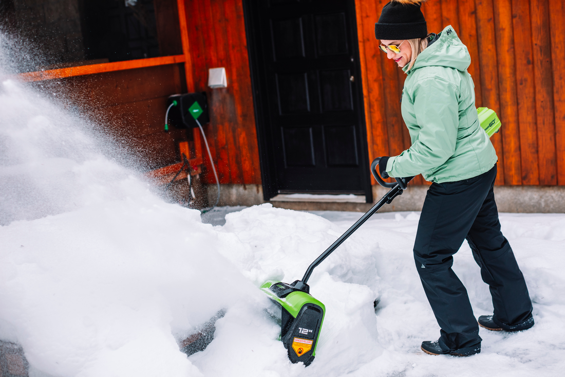 Souffleuse à neige de 12 pouces