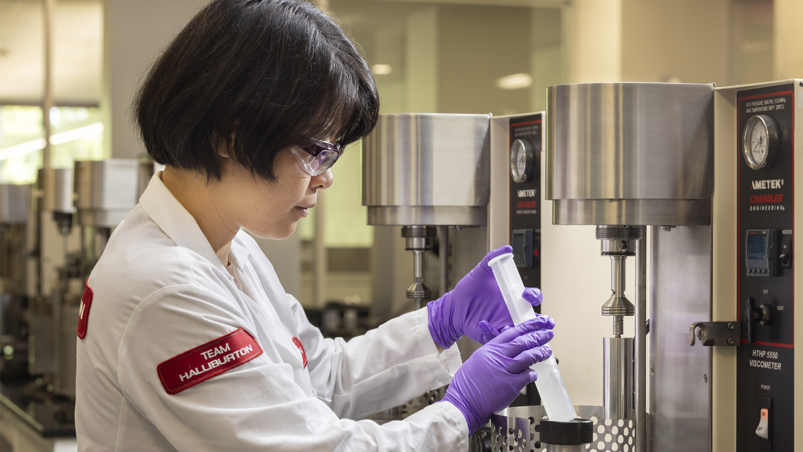 Scale management in laboratory setting