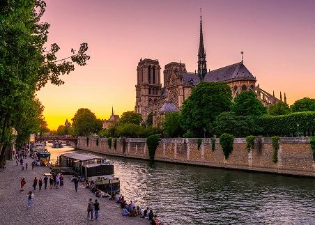 Glide along the Seine River and see Paris's illuminated landmarks from the best seat in the city