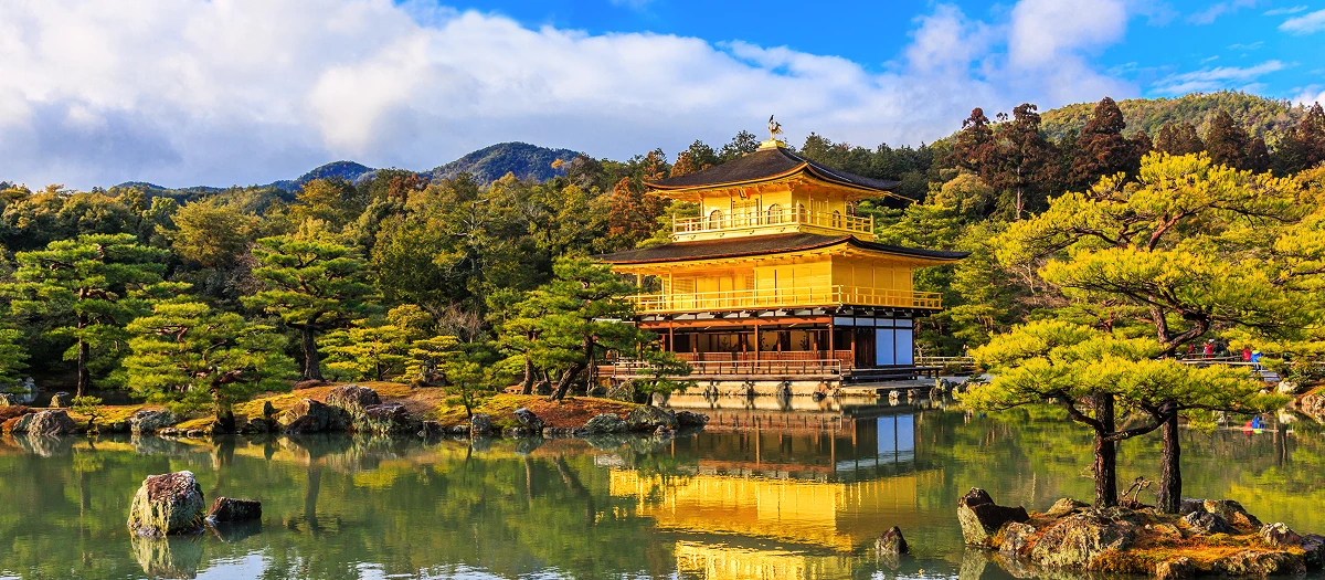 Kinkaku-ji Golden Pavilion in Kyoto, a highlight of Japan and South Korea student tours.