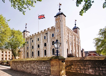 Step into Britain's royal past as you explore the Tower of London and see the dazzling Crown Jewels