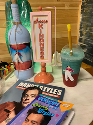 Picture of a table at the Harry Styles Cafe