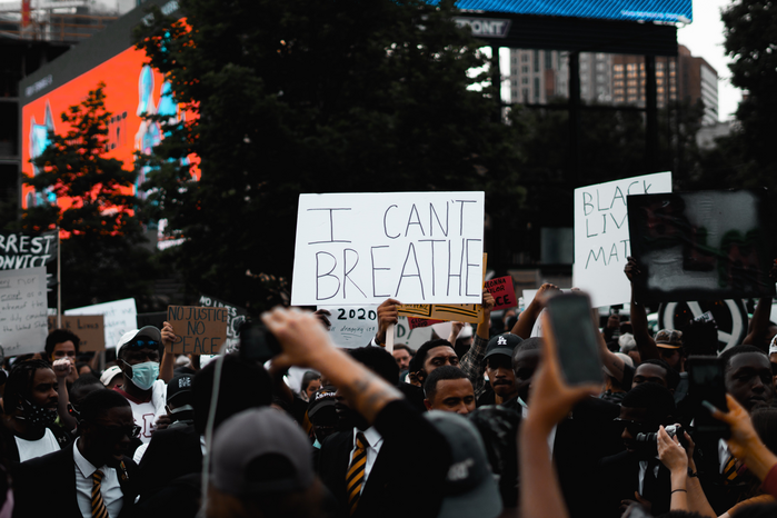 I cant breathe protest sign by Ben Dutton on Unsplash
