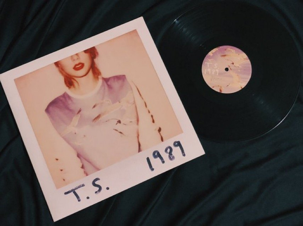 1989 the album by Taylor Swift by Perla Echeverria