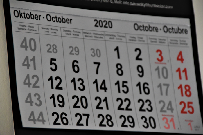 october 2020 calendar by Waldemar Brandt on Unsplash