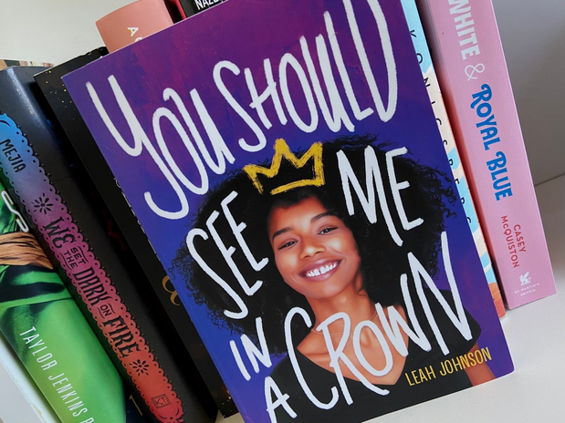You should see me in a crown book
