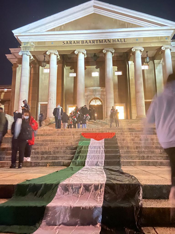 Palestine flag on stairs of UCT for memorial