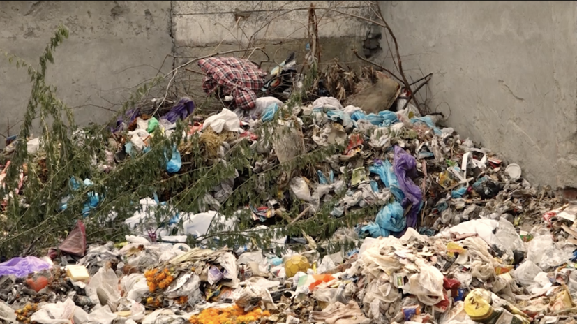 Waste outside of a Sat Nagar crematorium, New Delhi