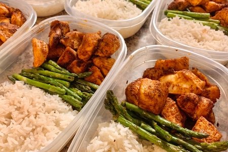 Cumin-spiced Chicken and Asparagus with Rice