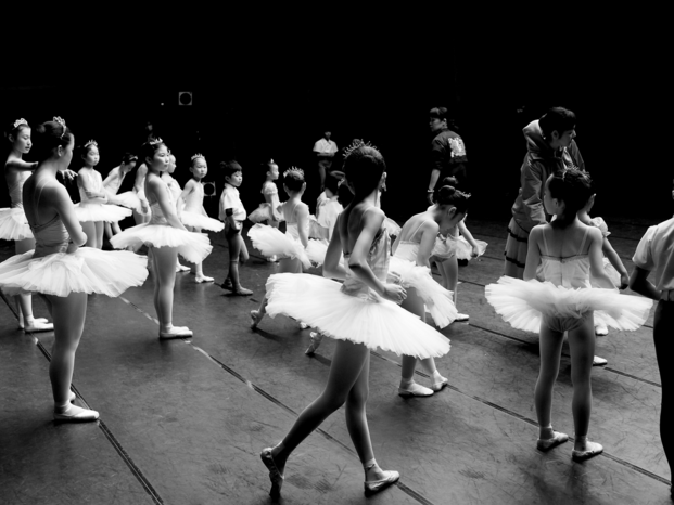 ballerinas by Kazuo Ota
