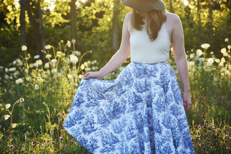 Girl In Porcelain Print Skirt In Feild 4