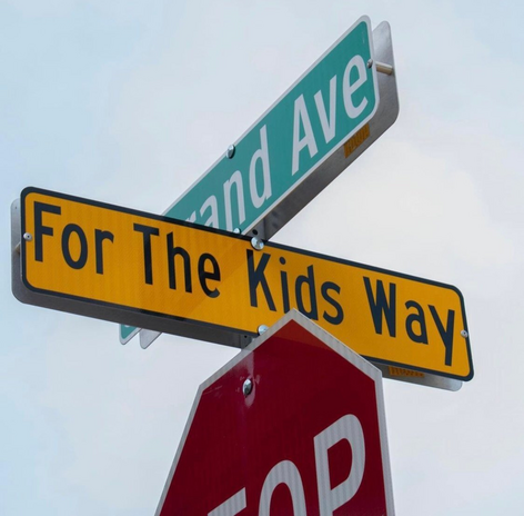 Street sign, for the kids