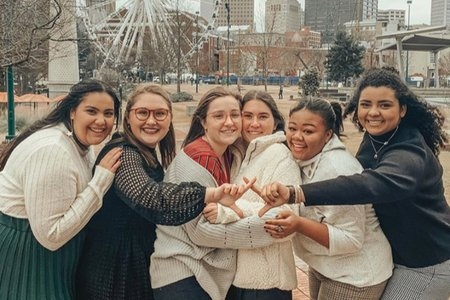chi omega group shot