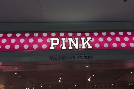 Photo of the store front Victoria’s Secret/Pink