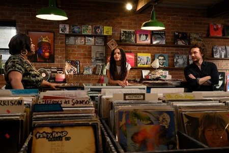 Zoe Kravitz and costars in High Fidelity