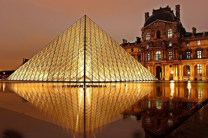 louvre102840 1280jpg by Edi Nugraha