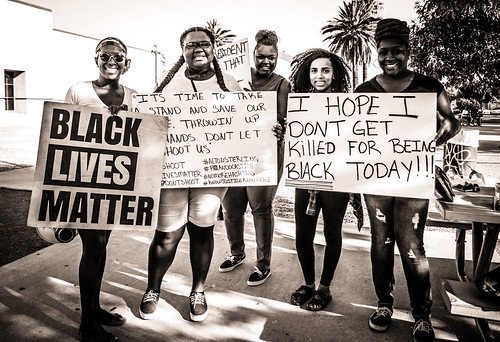 Black Lives Matter detentores de sinal, manifestantes