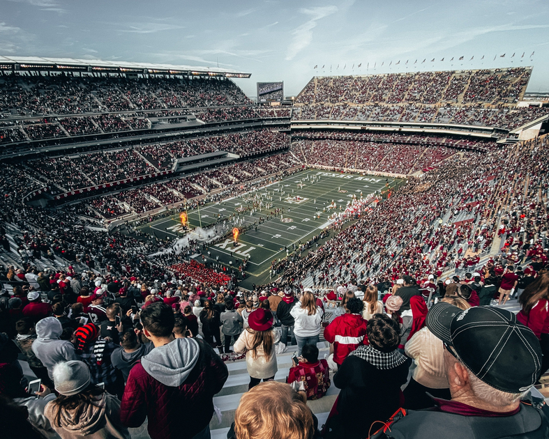 6 Things Every Pitt Student Needs to Know About Pitt Football