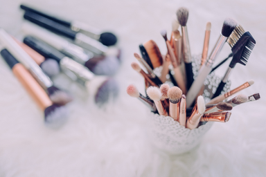 a bunch of makeup brushes