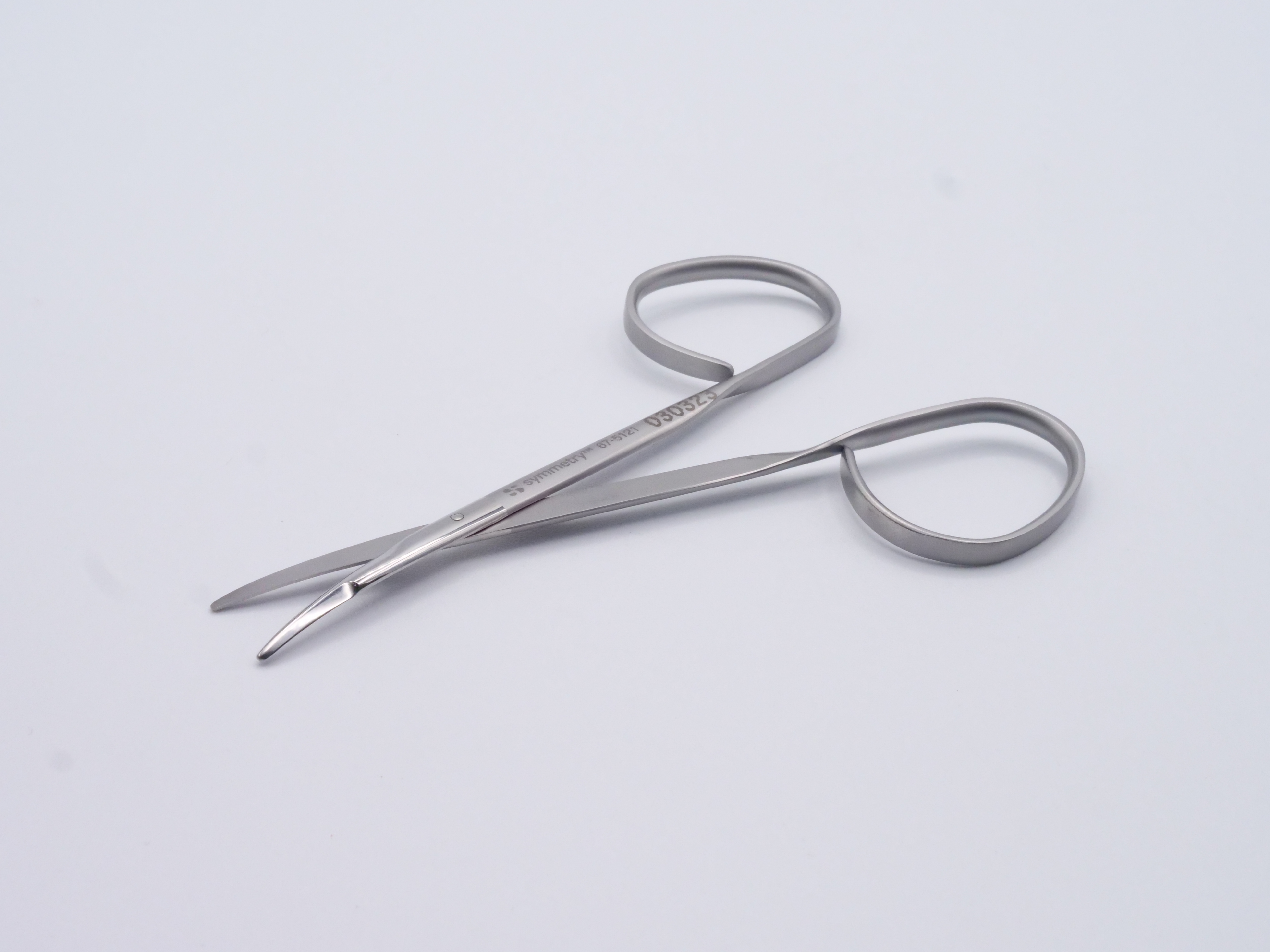 Scissors, Kaye Dissecting, Curved, One Blade Serrated, Ribbon Ring ...